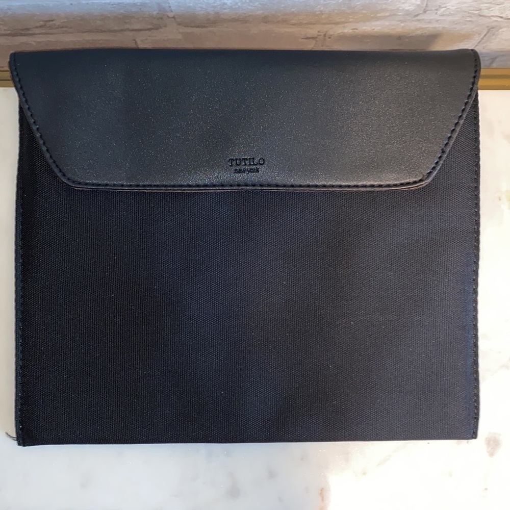 Tutilo Laptop/IPad Holder